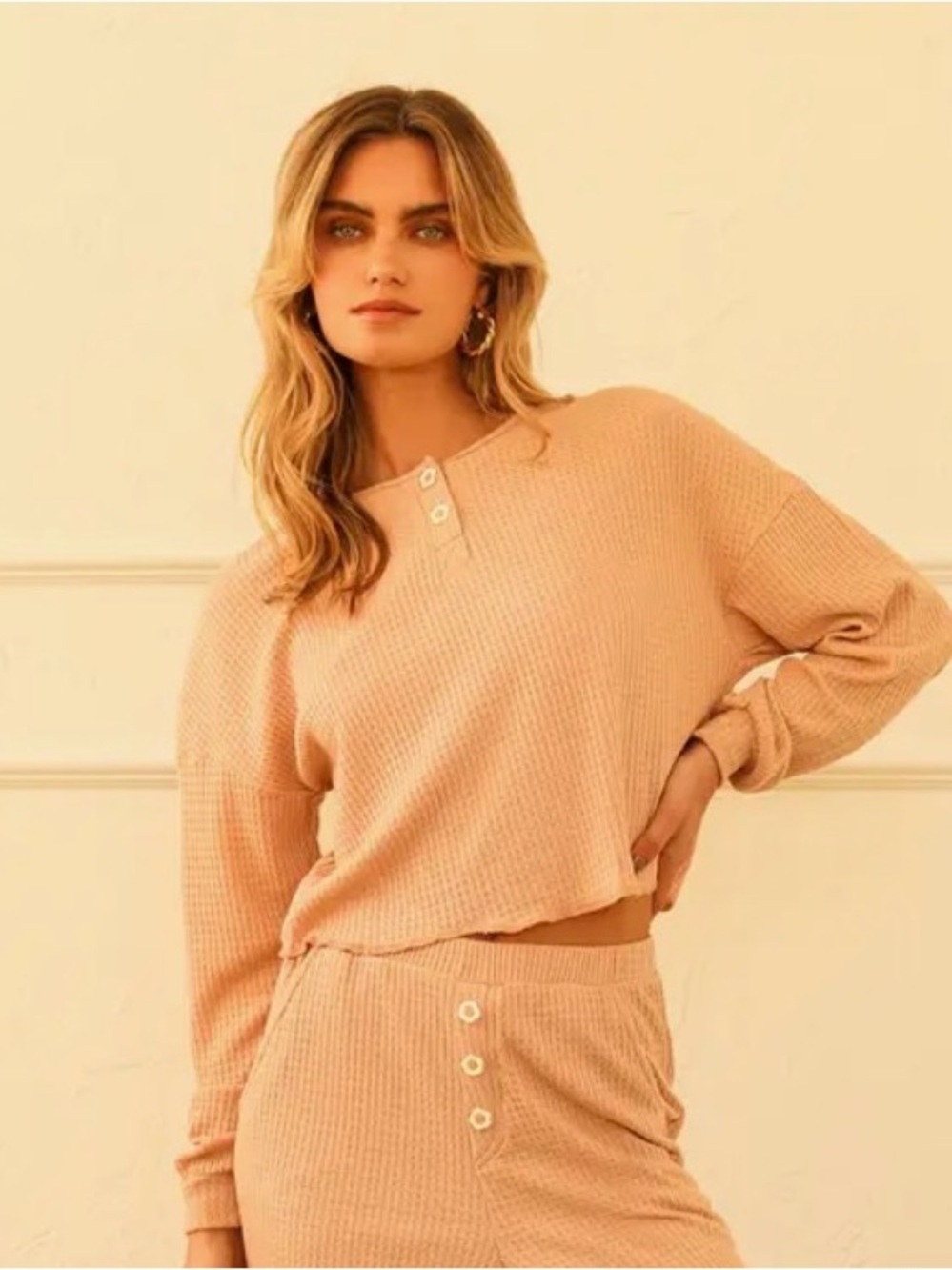 Dippin Daisys Women’s Tan Scout Long Sleeve Oversized Crop Top, Size Large